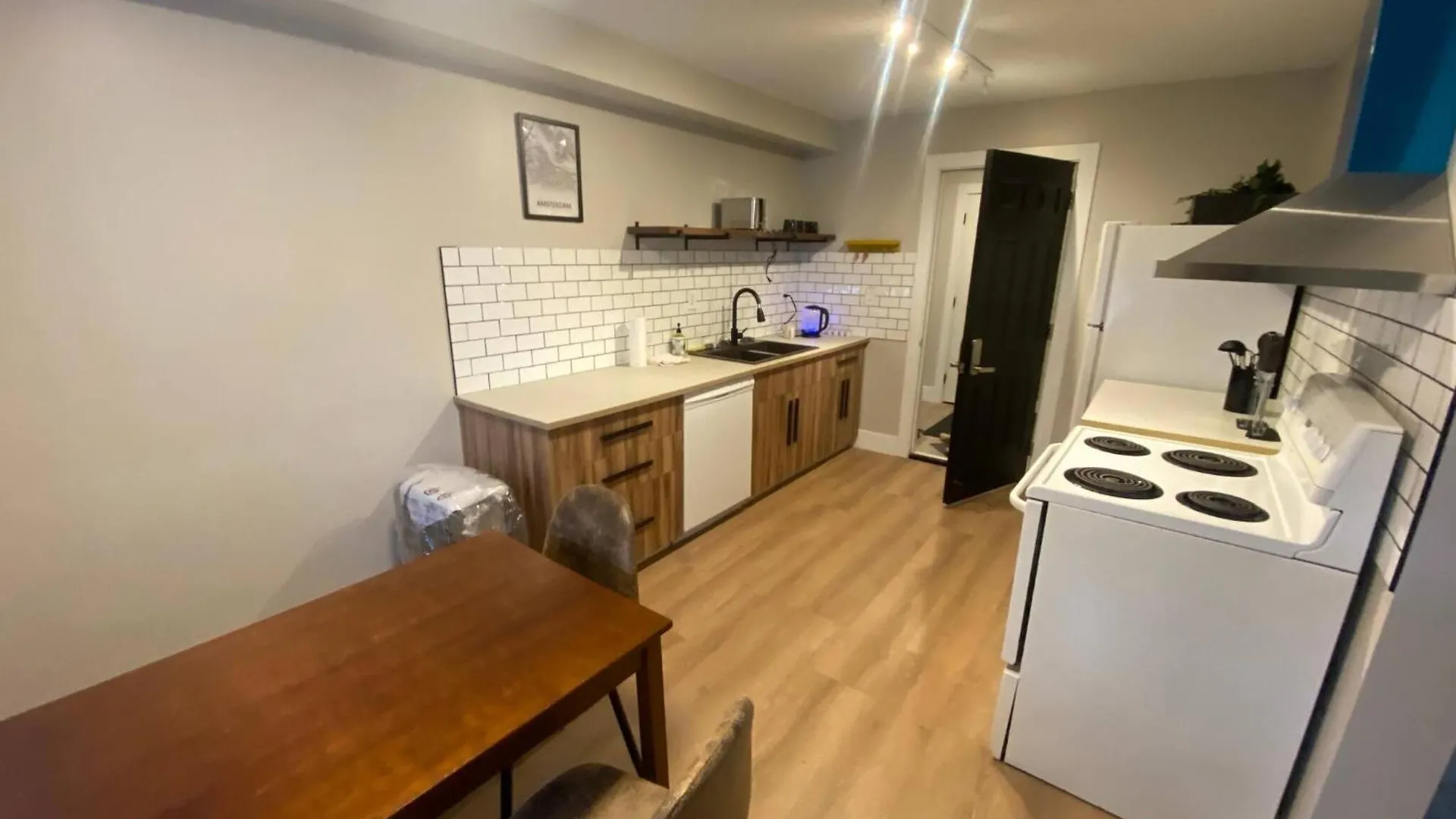 בית הארחה אדמונטון Newly Renovated 1Br1Ba With Asian Style Tea Room