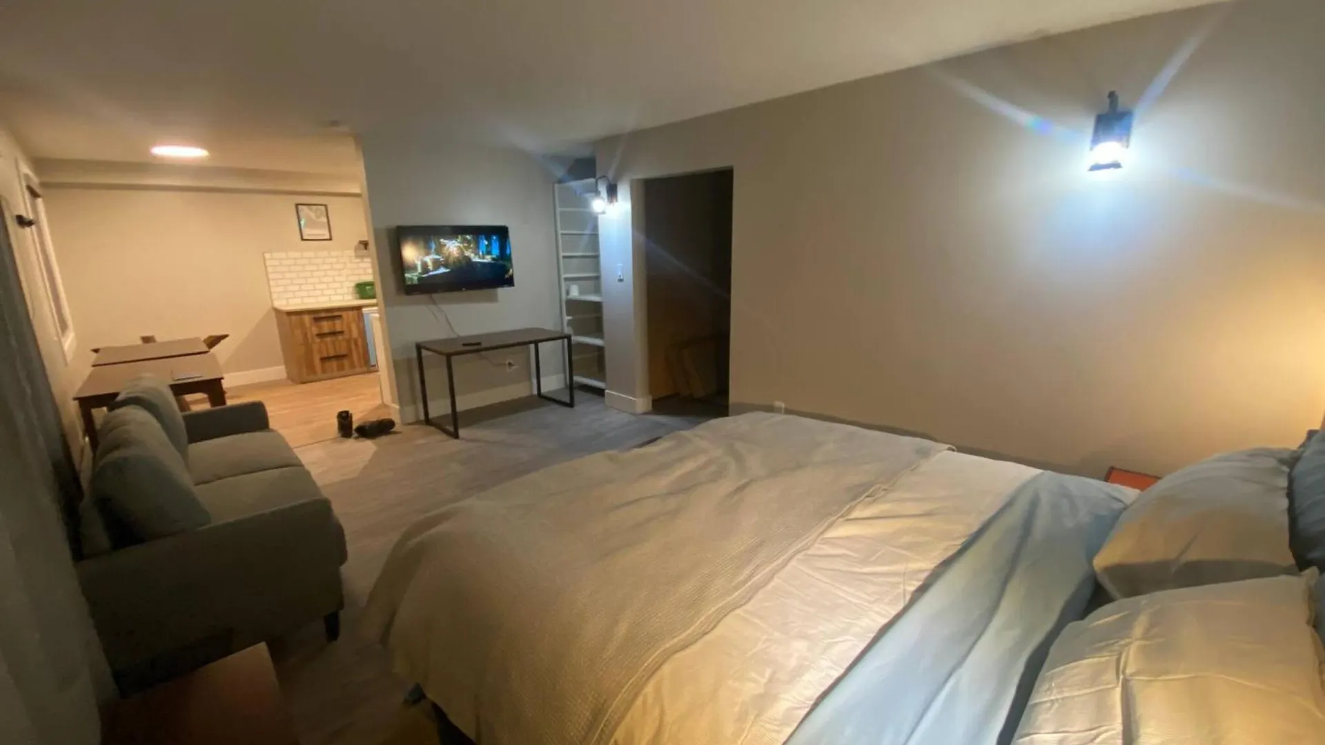 Pensjonat Newly Renovated 1Br1Ba With Asian Style Tea Room Edmonton